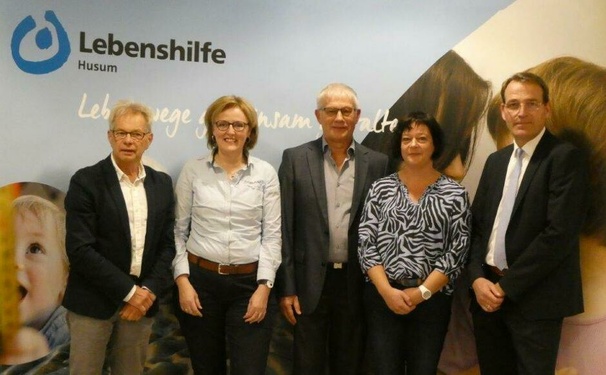 v.l.n.r. Peter Empen (Stellv. Vorsitzender), Silke Rumpf (Beisitzerin), Jürgen Swazinna (Vorsitzender), Nadine Jöhnk (Beisitzerin), Sven Christiansen (Schatzmeister)